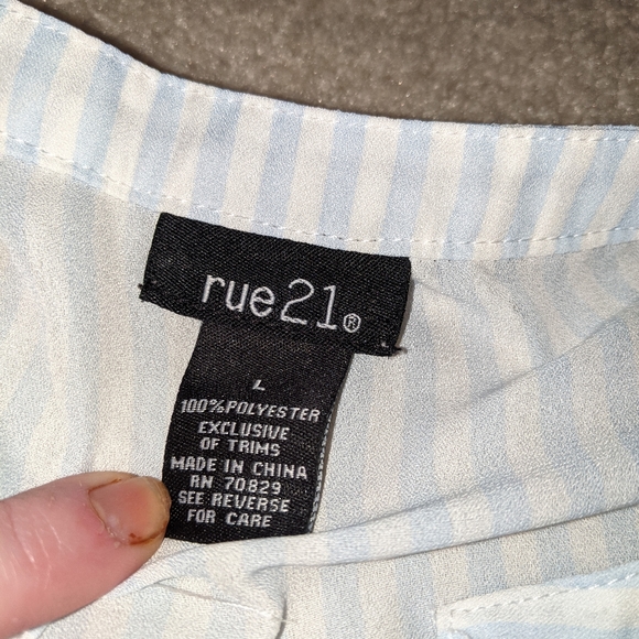 Rue21 baby blue & white blouse - Picture 5 of 14